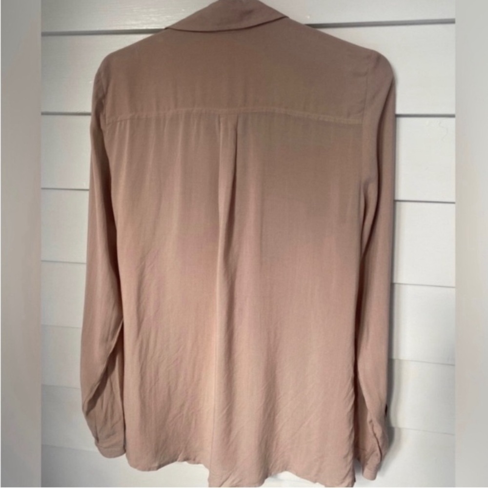 EXPRESS Lightly Ruffled Beige Button Down Blouse
Size Small - Picture 3 of 7